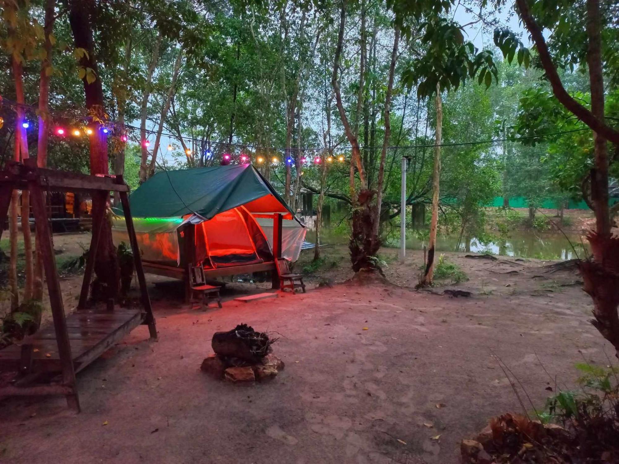 Bar Horizon Hostel Chumphon Esterno foto