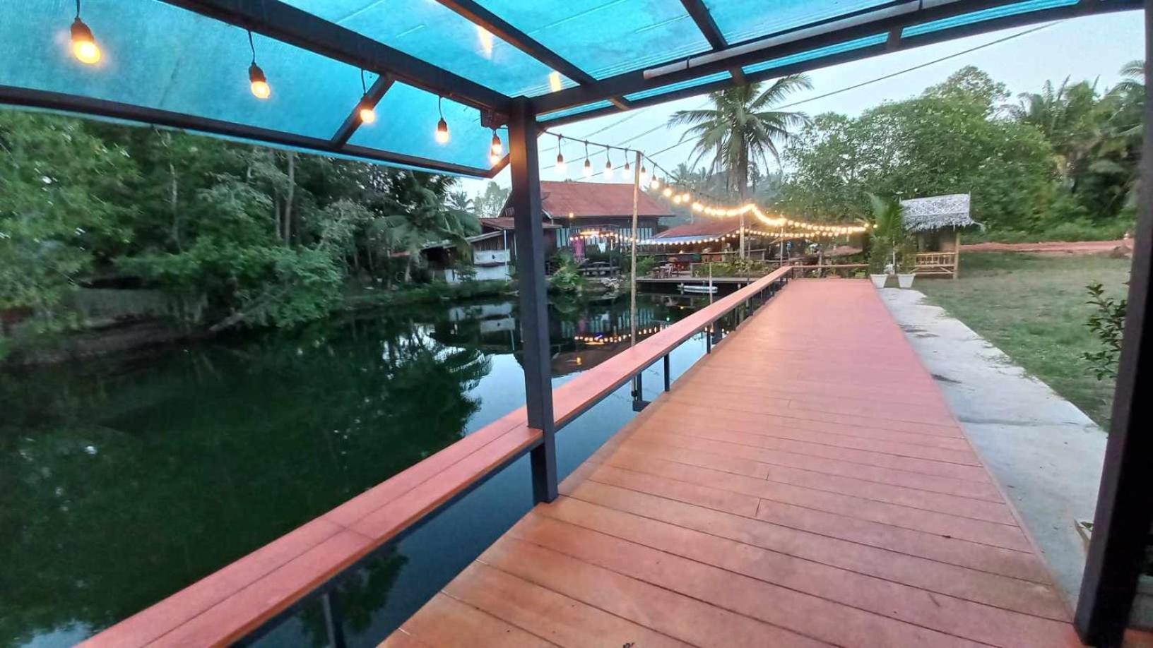 Bar Horizon Hostel Chumphon Esterno foto
