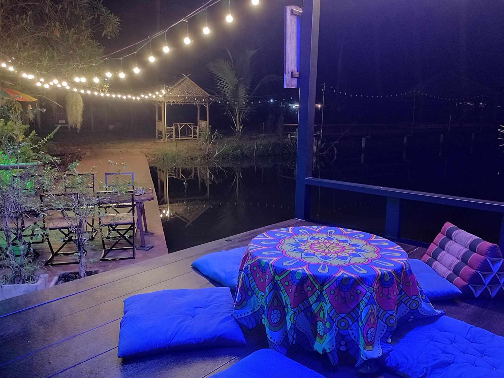 Bar Horizon Hostel Chumphon Esterno foto