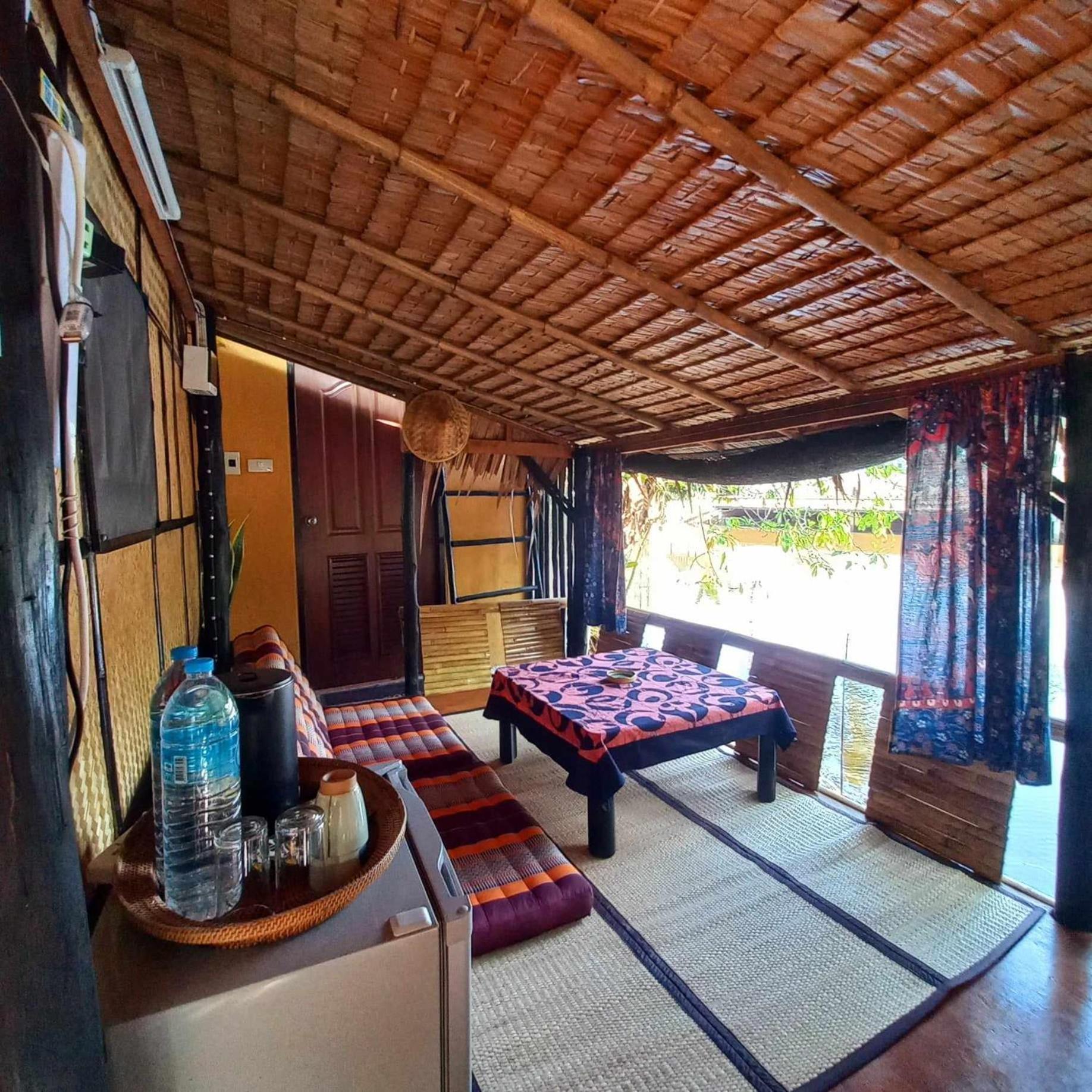 Bar Horizon Hostel Chumphon Esterno foto