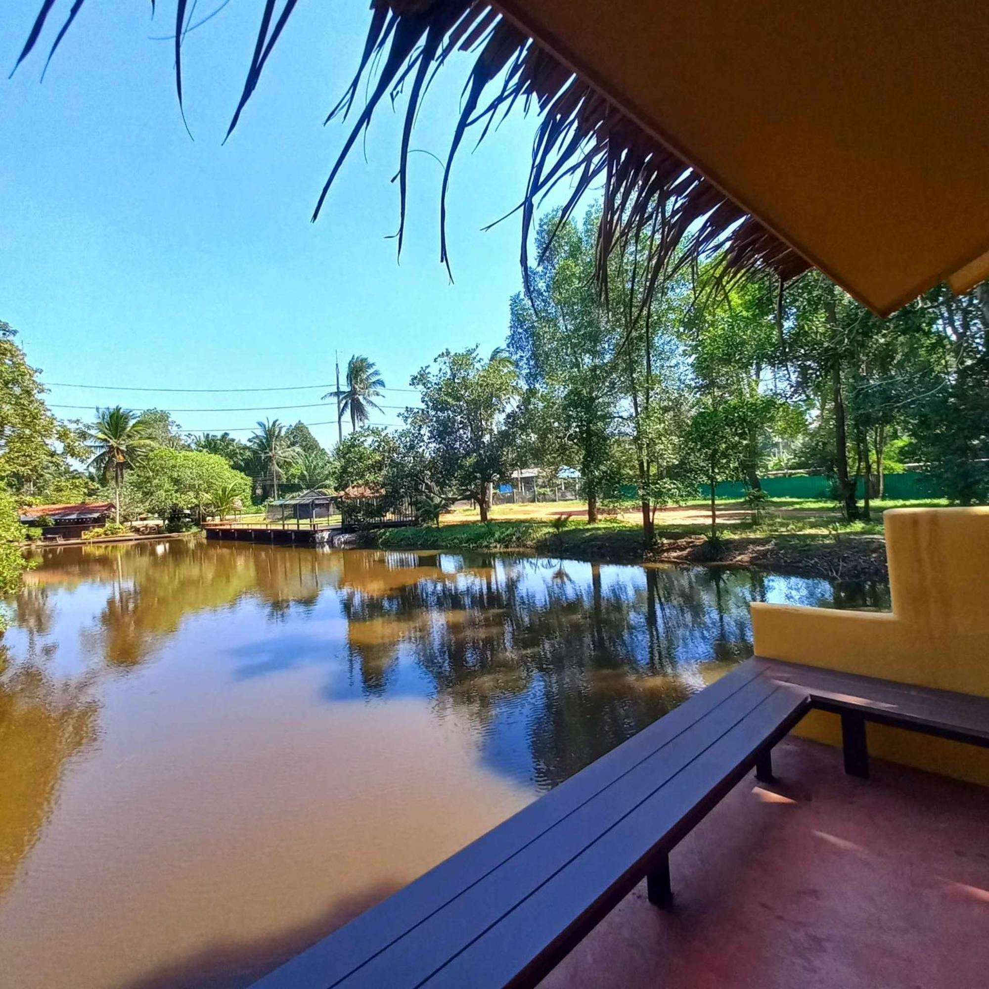Bar Horizon Hostel Chumphon Esterno foto