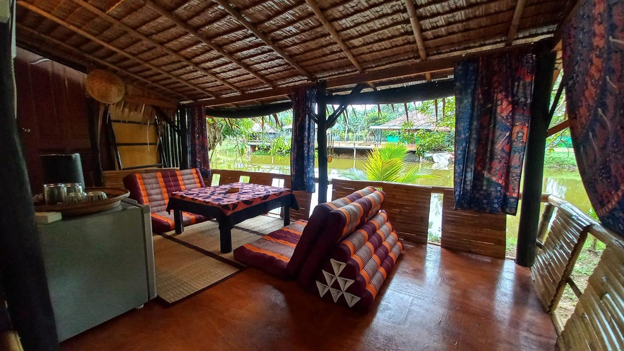 Bar Horizon Hostel Chumphon Esterno foto